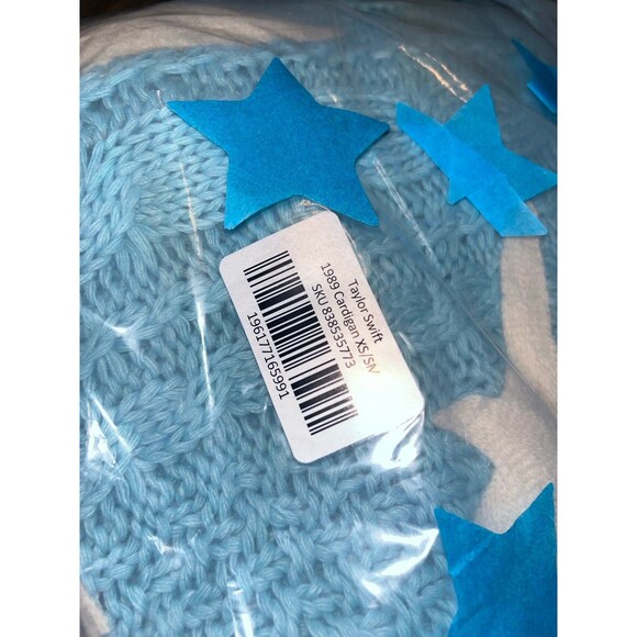 Official 1989 (Taylor's Version) Cardigan | Size: XL/2XL - Picture 6 of 7
